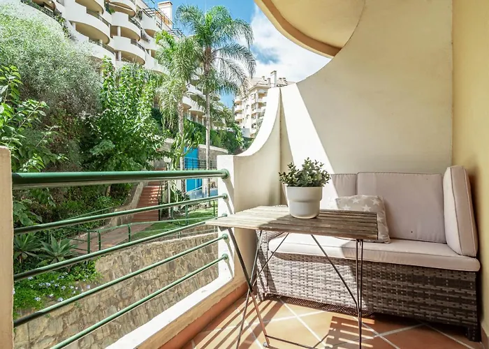 Sat2 - Modern 2 Bedroom With Ocean View *