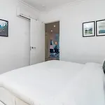Apartment Sat2 - Modern 2 Bedroom With Ocean View