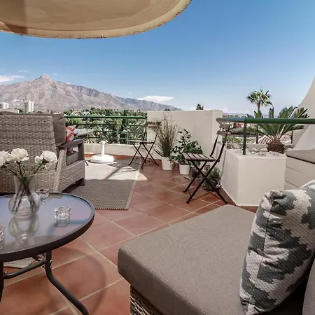 Sat2 - Modern 2 Bedroom With Ocean View *