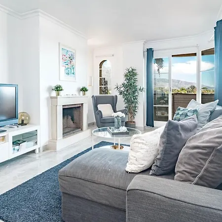 Sat2 - Modern 2 Bedroom With Ocean View *