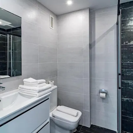 Sat2 - Modern 2 Bedroom With Ocean View Apartmán