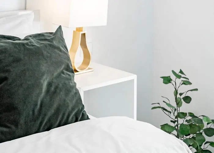 Sat2 - Modern 2 Bedroom With Ocean View * 마르베야