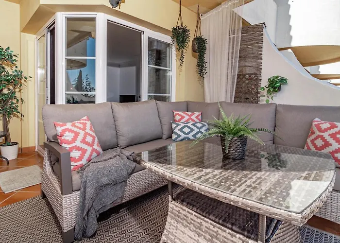 Sat2 - Modern 2 Bedroom With Ocean View