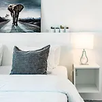 Apartment Sat2 - Modern 2 Bedroom With Ocean View